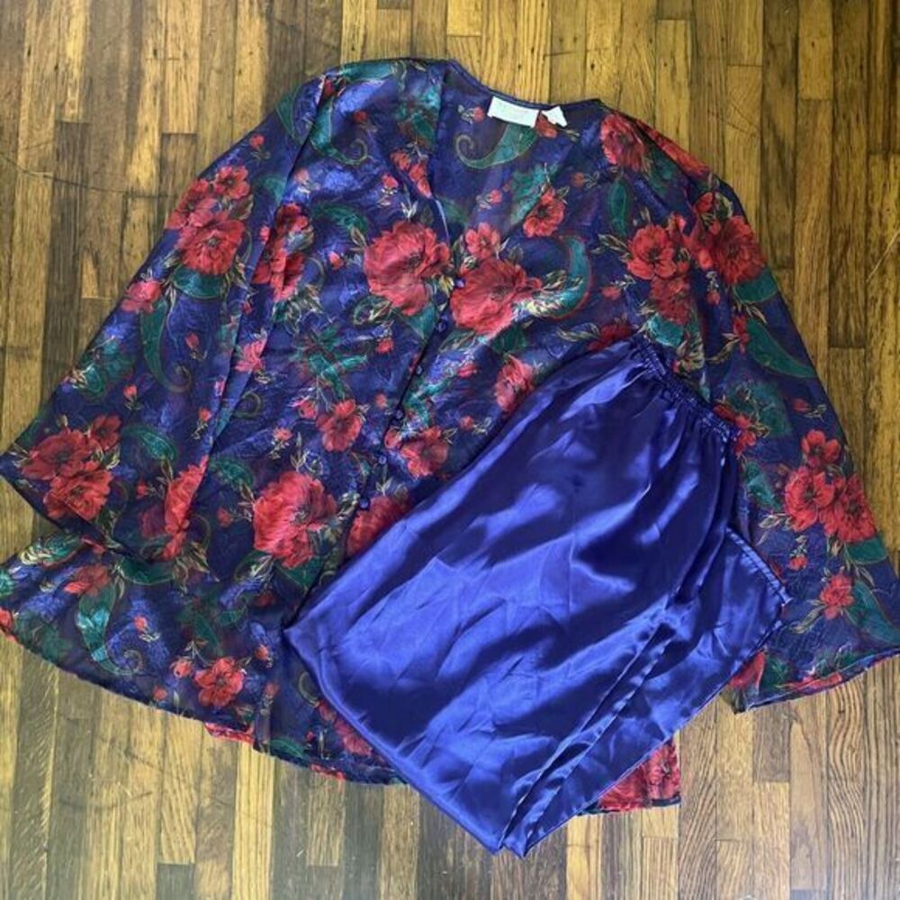 Vintage Gold Label Victoria Secret Small Satin Sheer Pajama Floral Button‎ Top